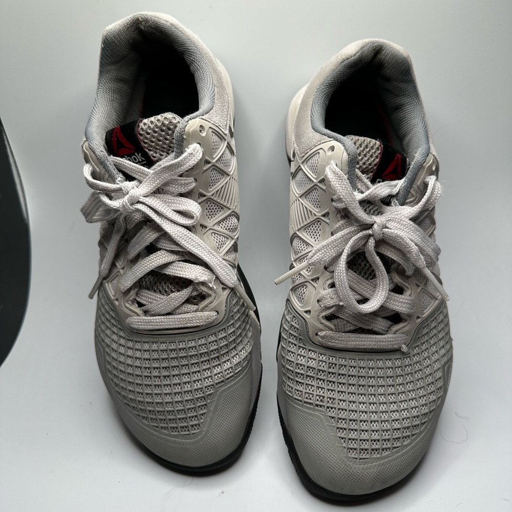 Reebok Gray Cross Training Athletic Shoes size 7.5 EUC - Picture 1 of 13